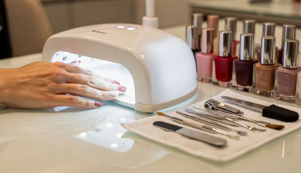 À quoi sert une lampe UV pour ongles ?